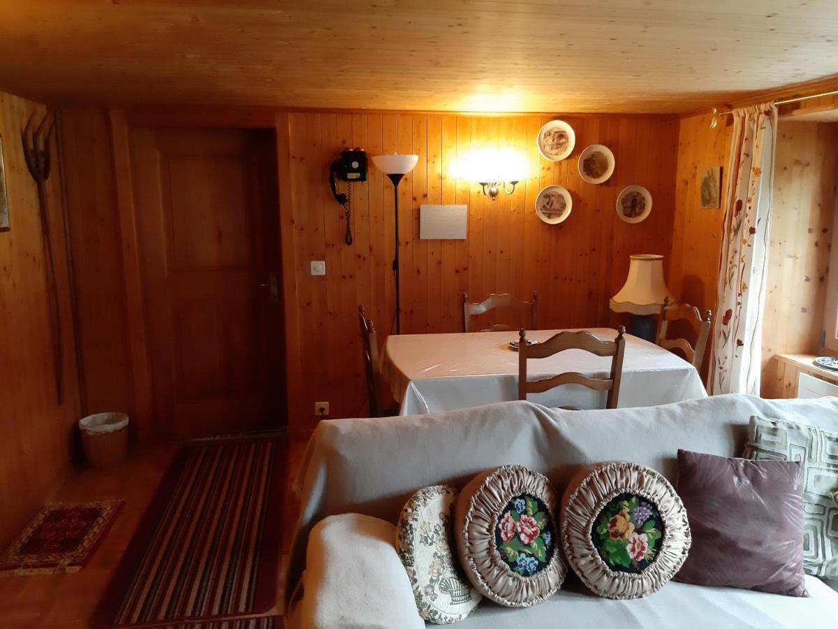 La Dernier Villa La Cote-aux-Fees ภายนอก รูปภาพ